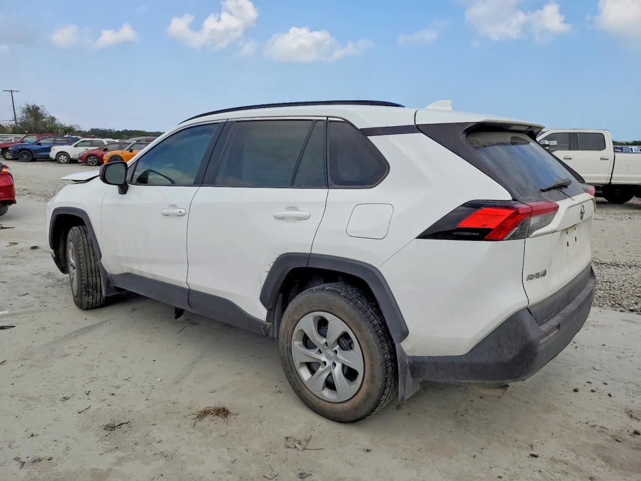 2021 TOYOTA RAV4 LE photo 2