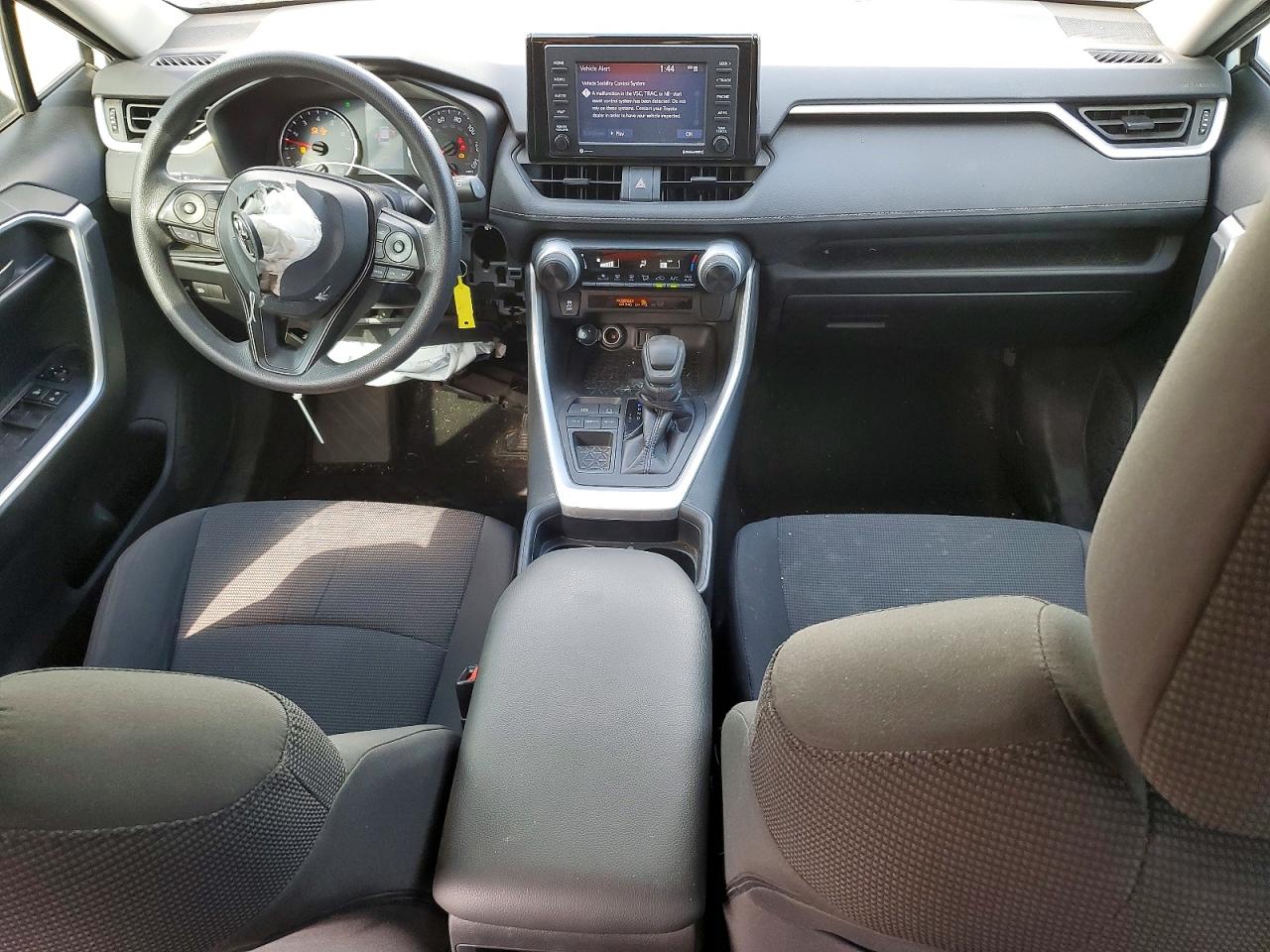 2021 TOYOTA RAV4 LE photo 8