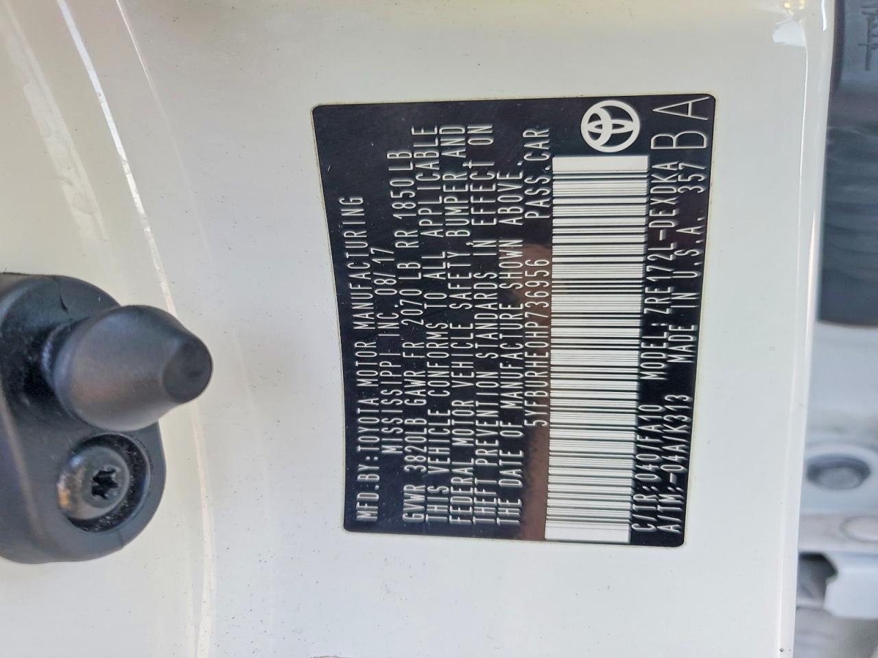 2017 TOYOTA COROLLA L photo 12
