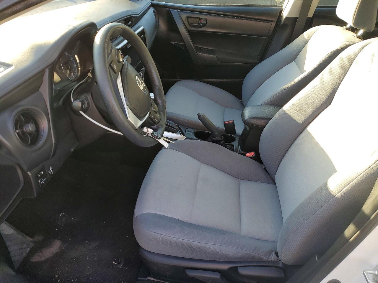 2017 TOYOTA COROLLA L photo 7