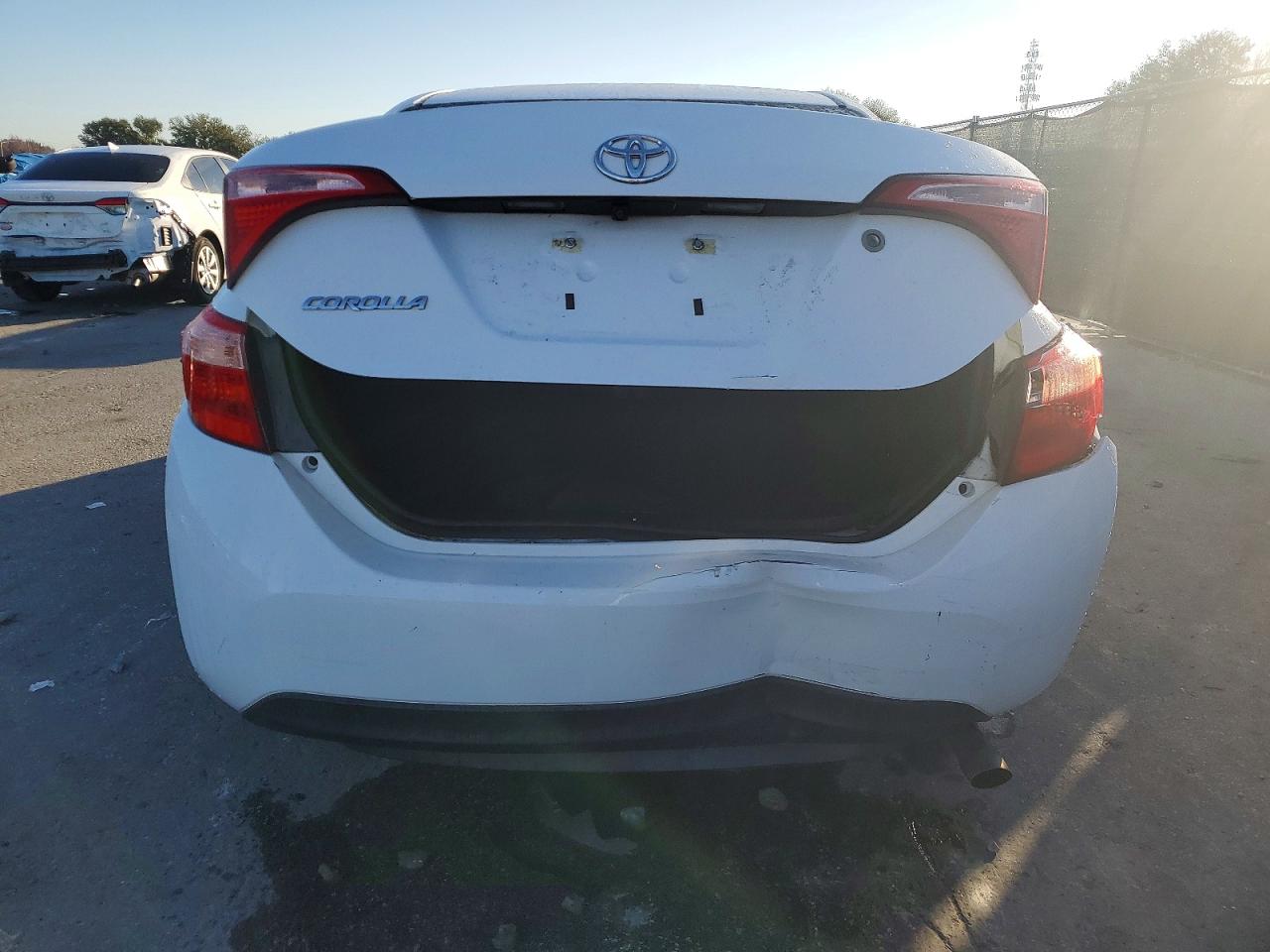 2017 TOYOTA COROLLA L photo 6