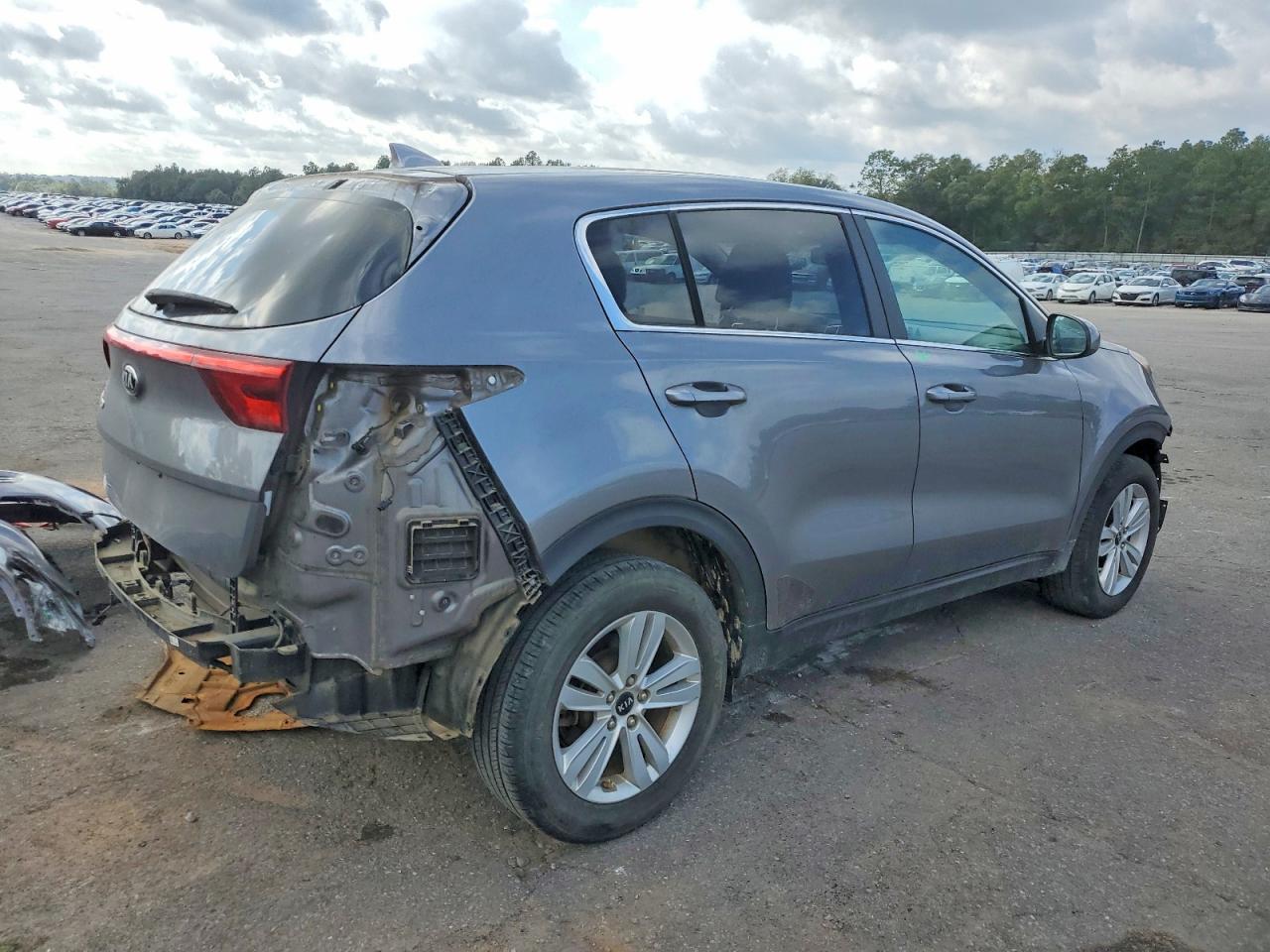 2017 KIA SPORTAGE LX photo 3