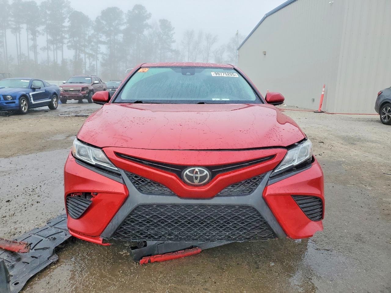 2020 TOYOTA CAMRY SE photo 9