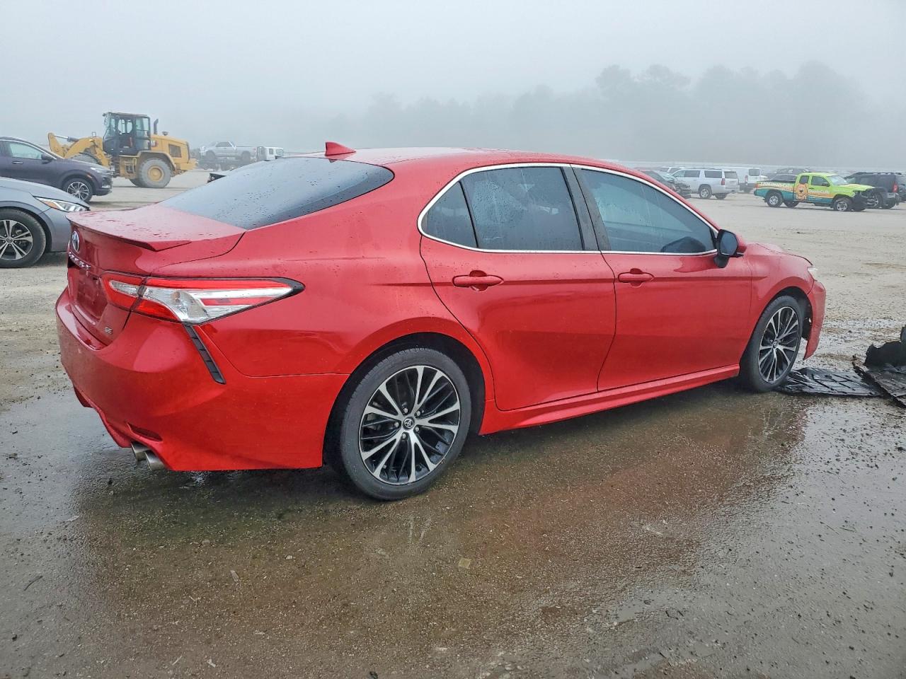 2020 TOYOTA CAMRY SE photo 5