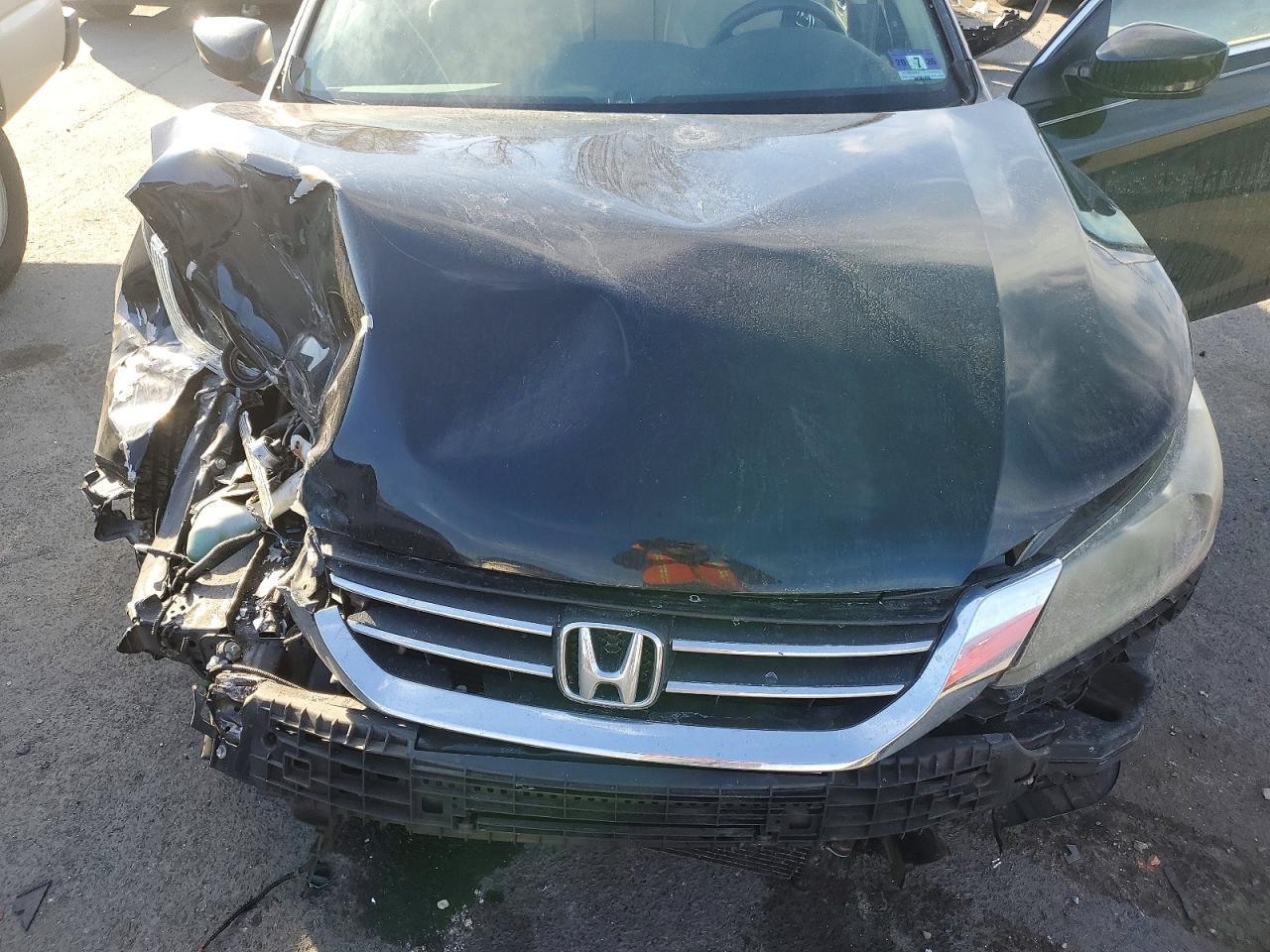 2013 HONDA ACCORD LX photo 11