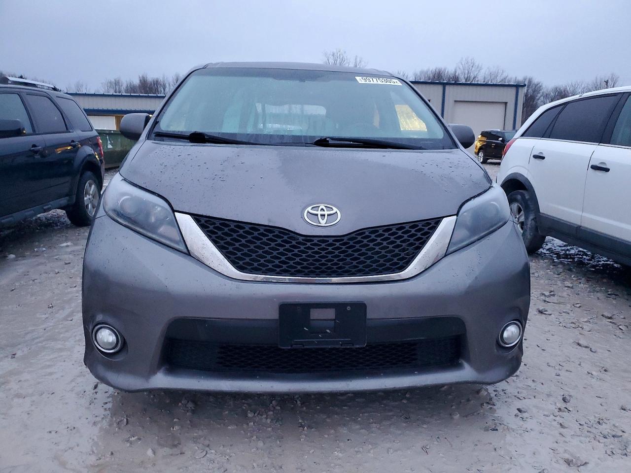 2015 TOYOTA SIENNA SPORT photo 5