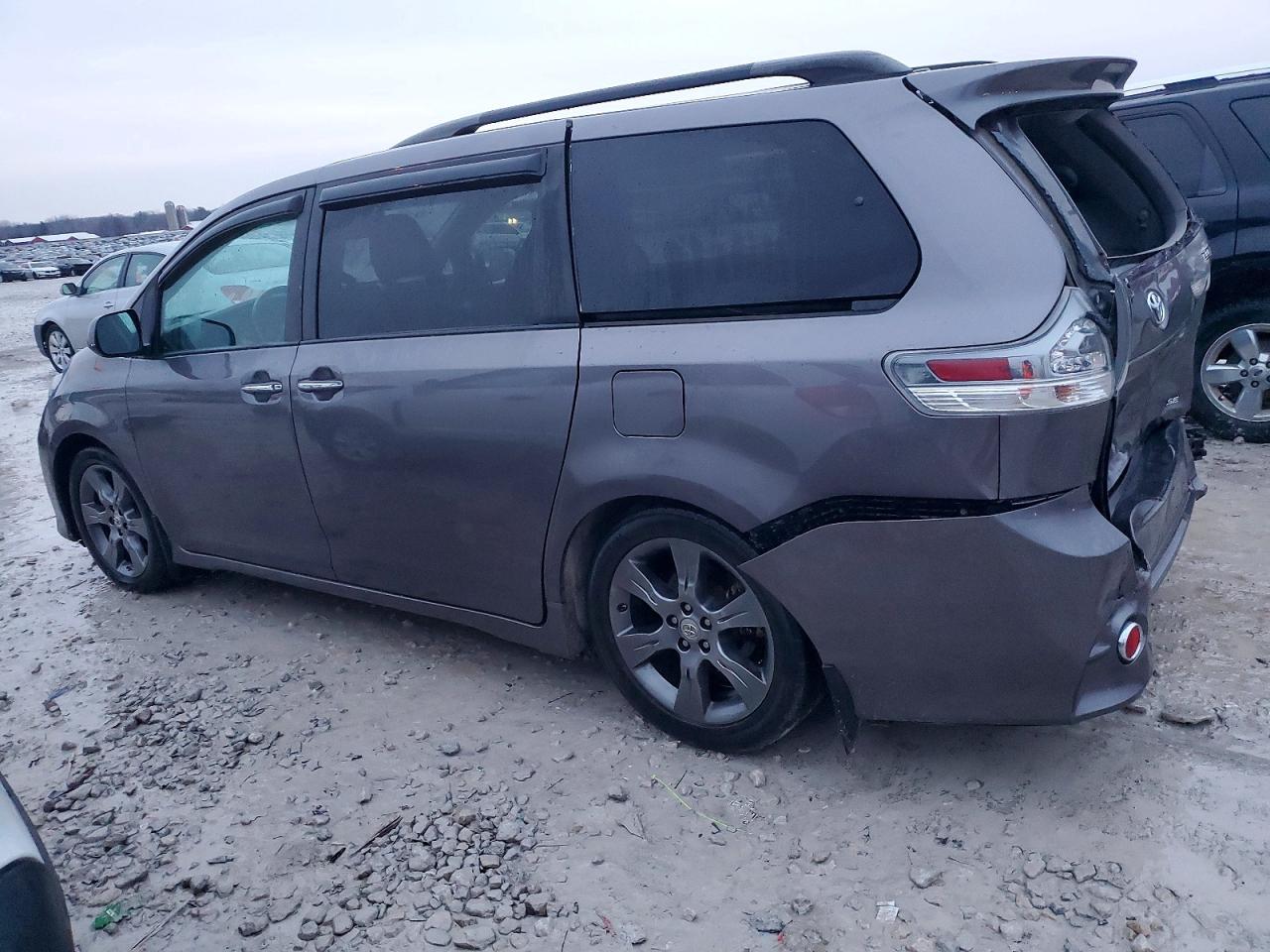 2015 TOYOTA SIENNA SPORT photo 2