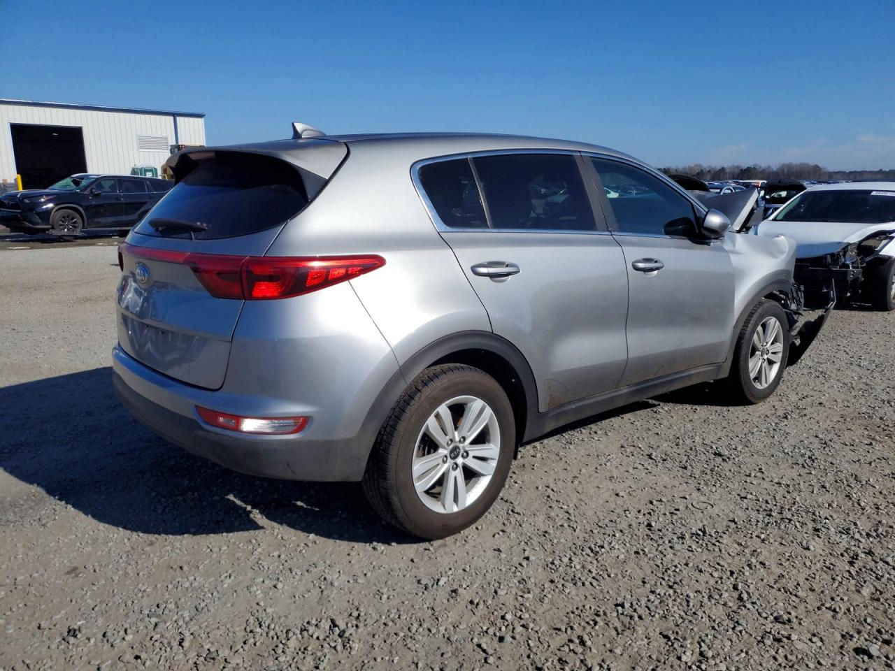 2019 KIA SPORTAGE LX photo 3