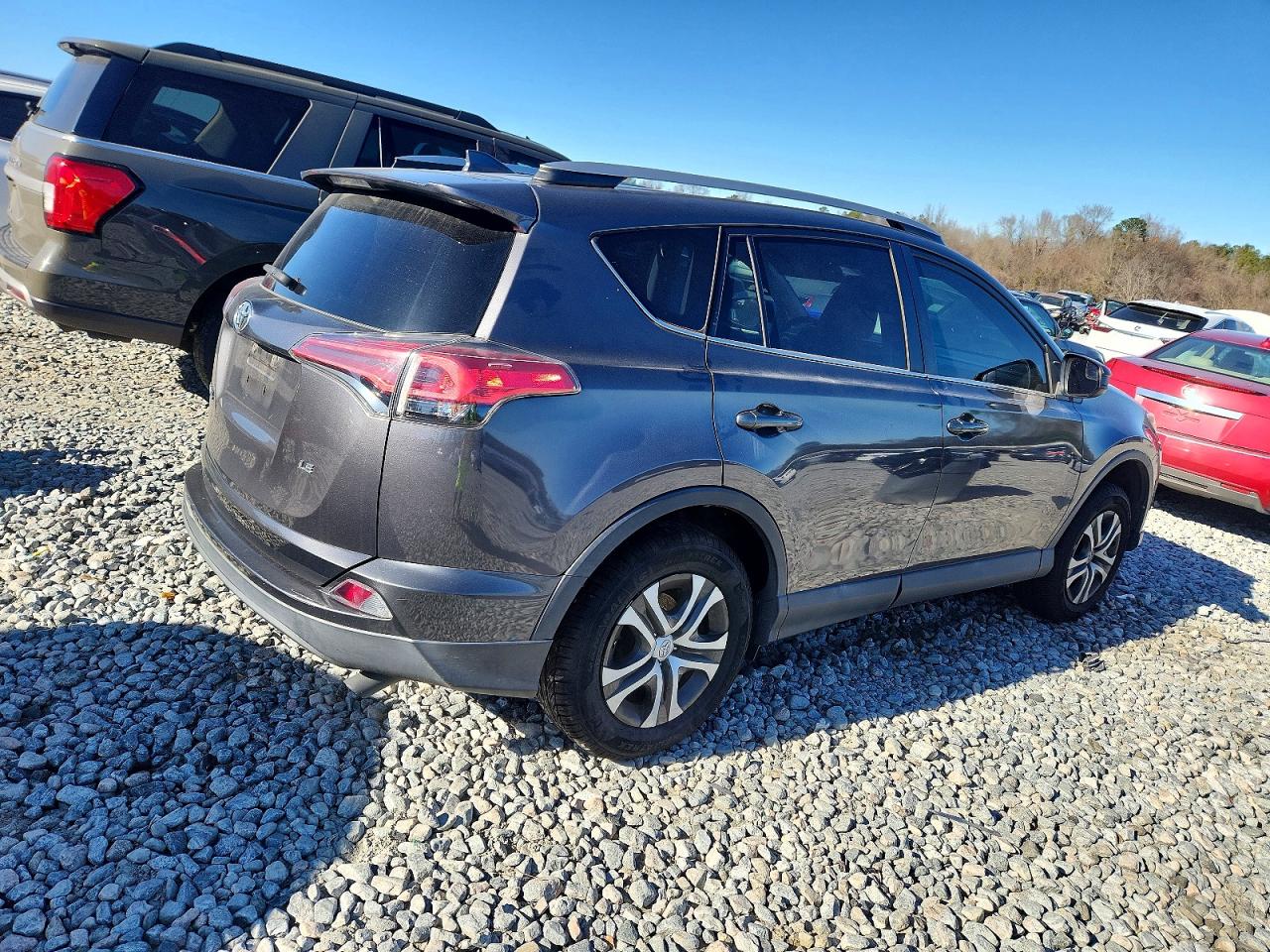 2018 TOYOTA RAV4 LE photo 3