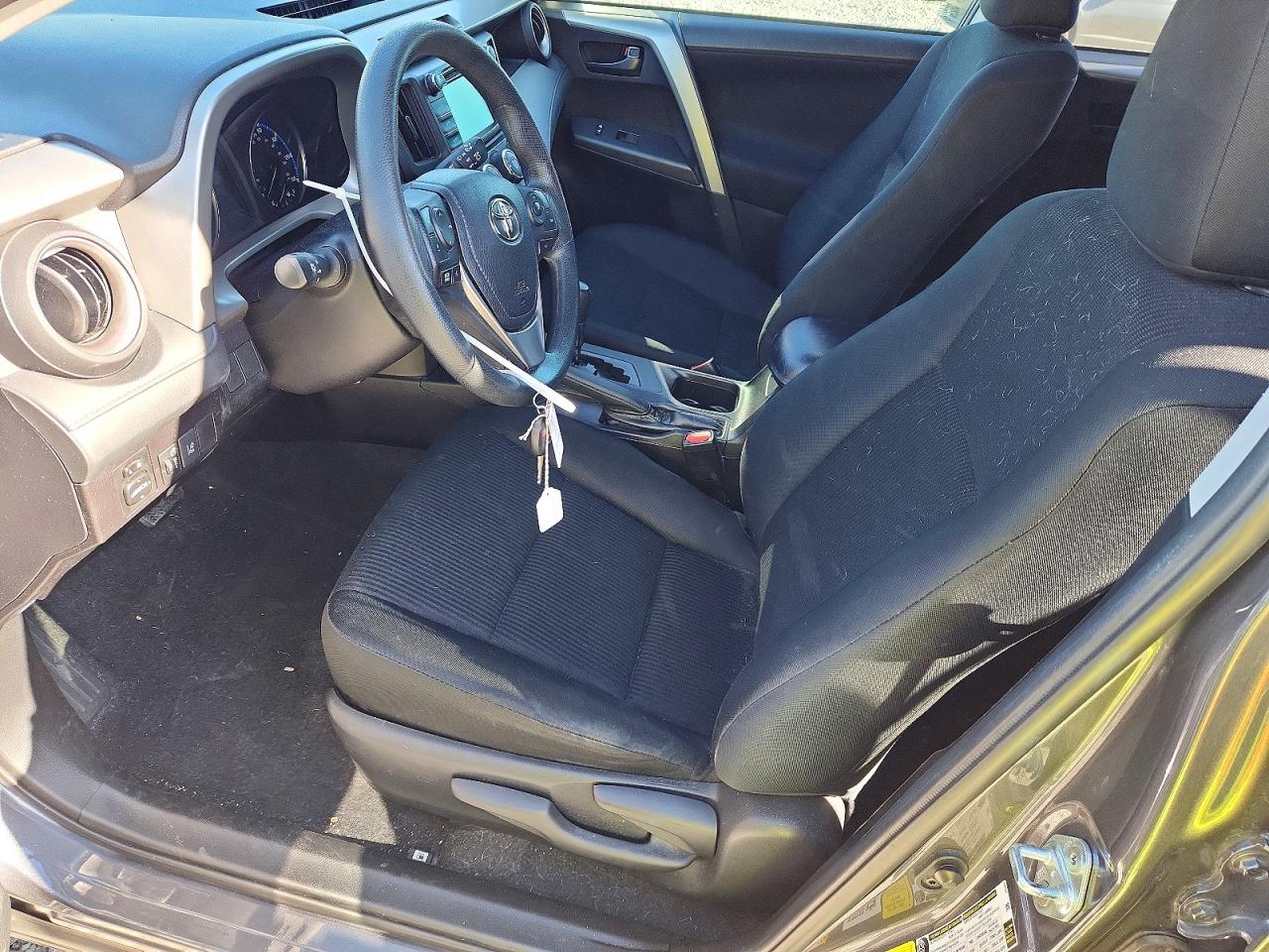2018 TOYOTA RAV4 LE photo 7