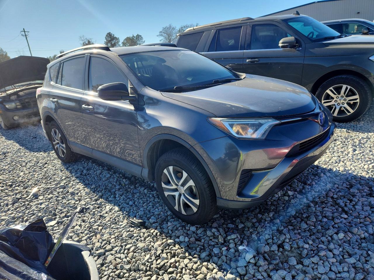 2018 TOYOTA RAV4 LE photo 4