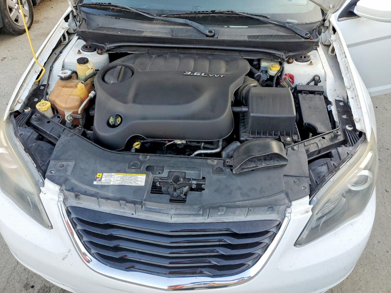 2013 CHRYSLER 200 TOURING photo 11