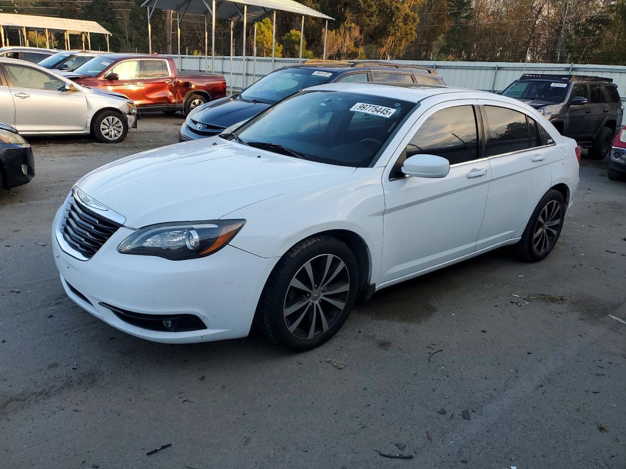 2013 CHRYSLER 200