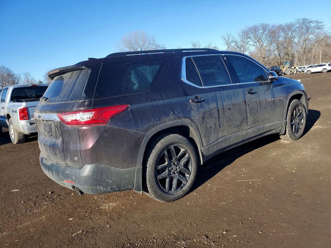 2020 CHEVROLET TRAVERSE LT photo 3