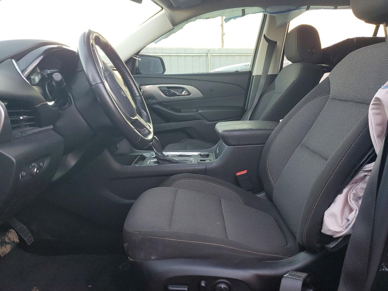 2020 CHEVROLET TRAVERSE LT photo 7