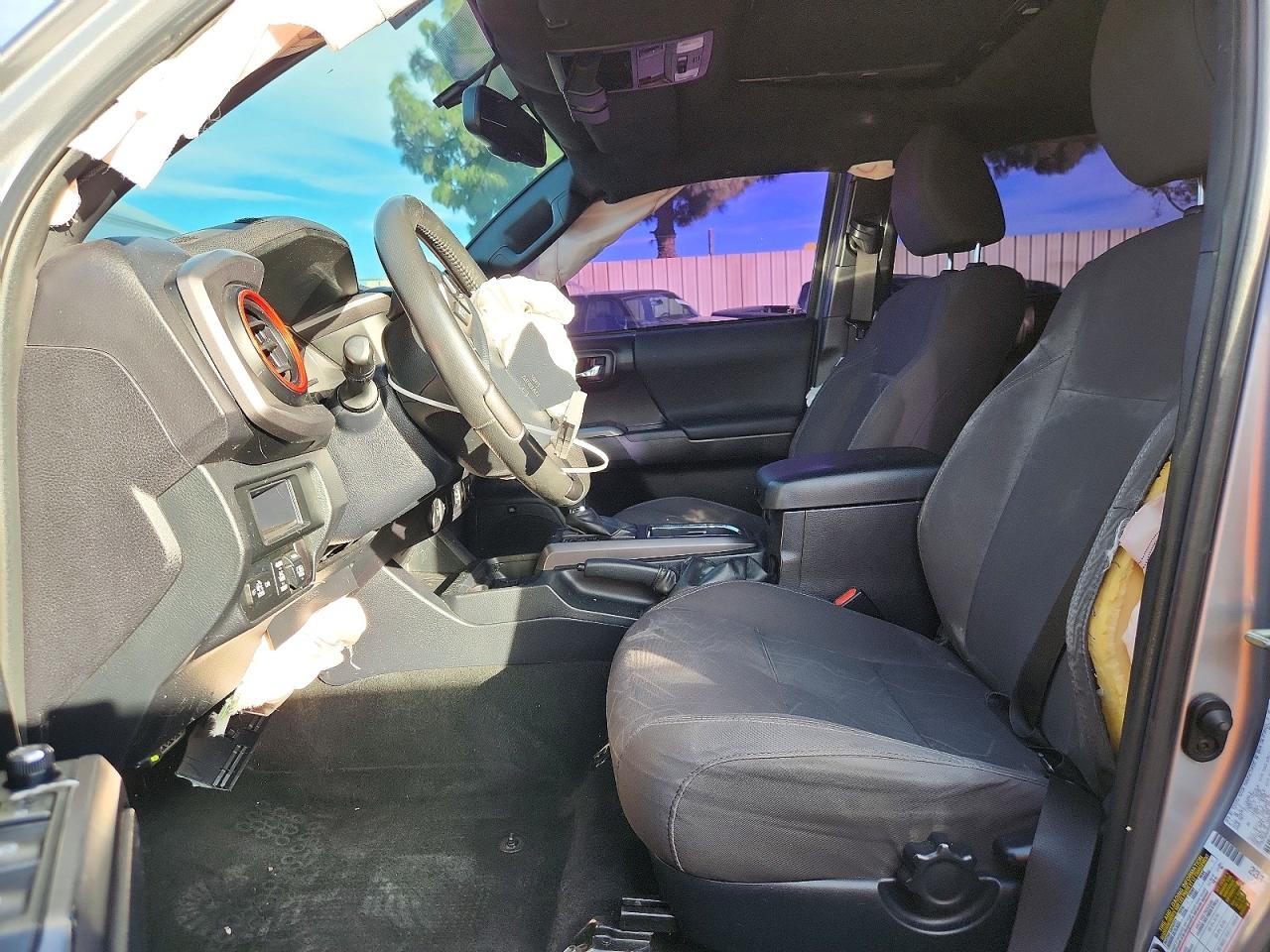 2017 TOYOTA TACOMA DOUBLE CAB photo 7