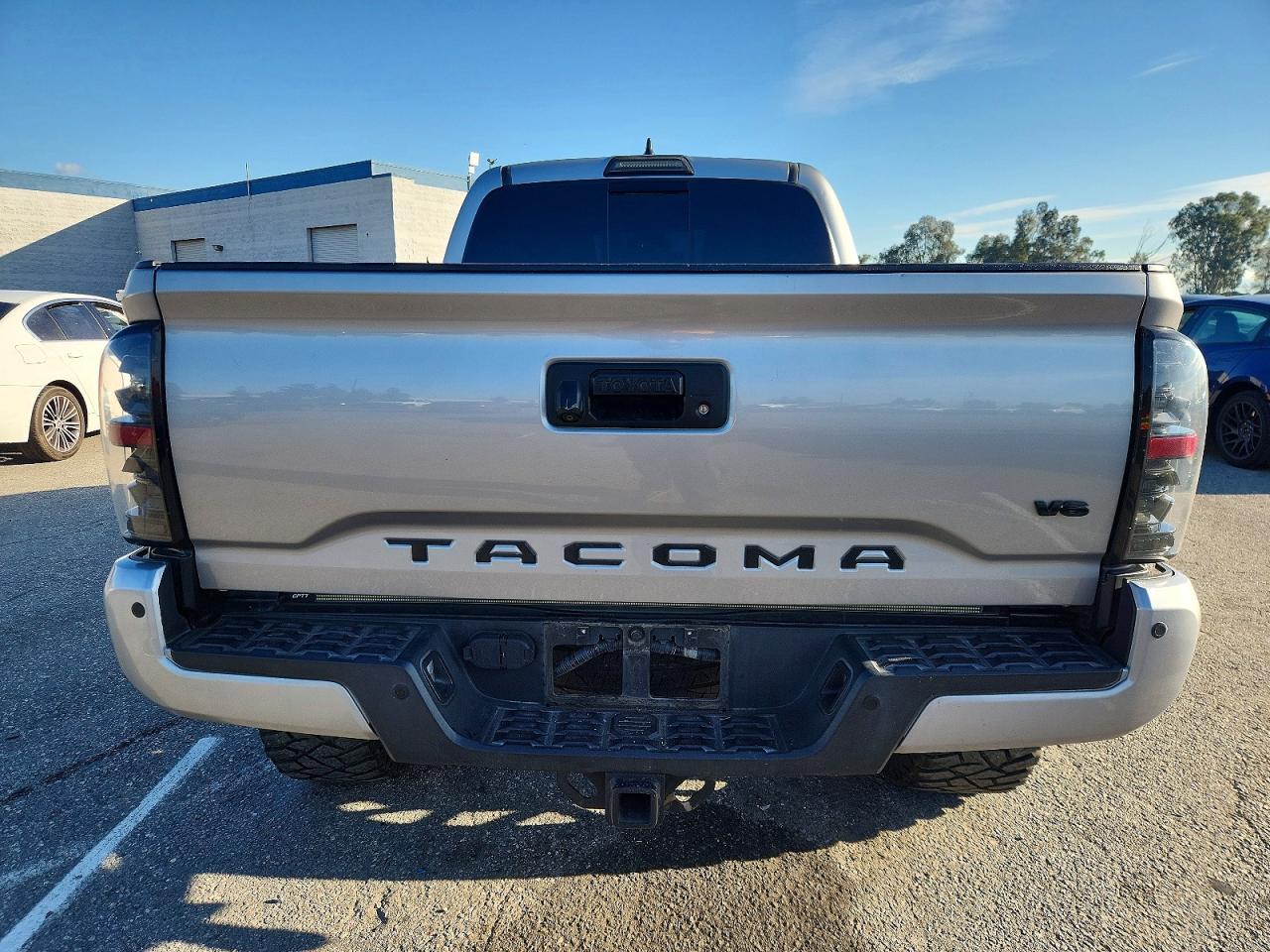 2017 TOYOTA TACOMA DOUBLE CAB photo 6
