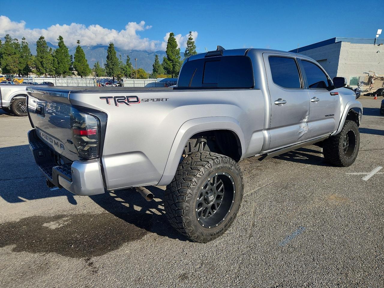 2017 TOYOTA TACOMA DOUBLE CAB photo 3