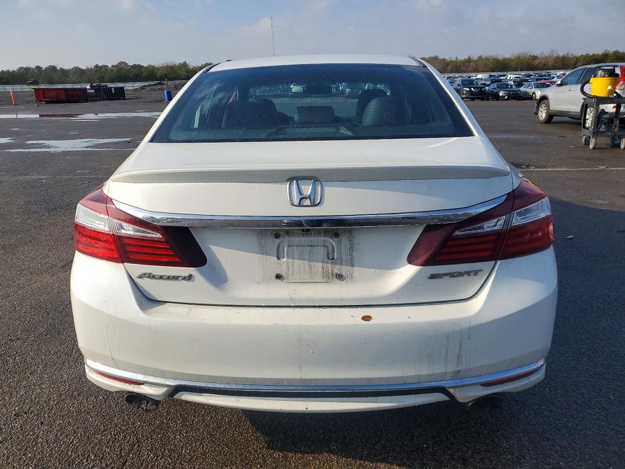 2017 HONDA ACCORD SPORT photo 6