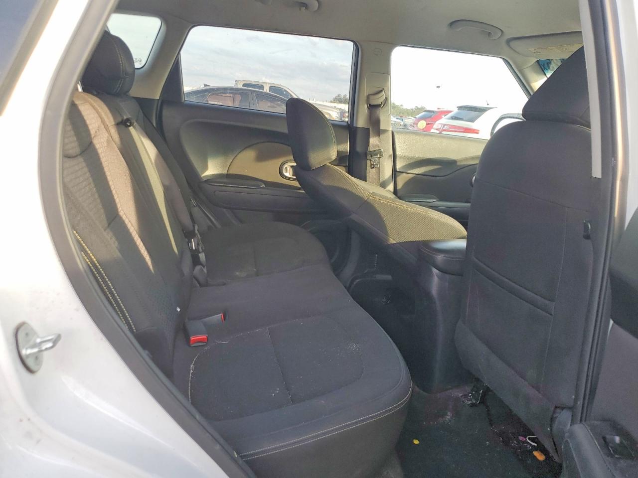 2014 KIA SOUL + photo 10