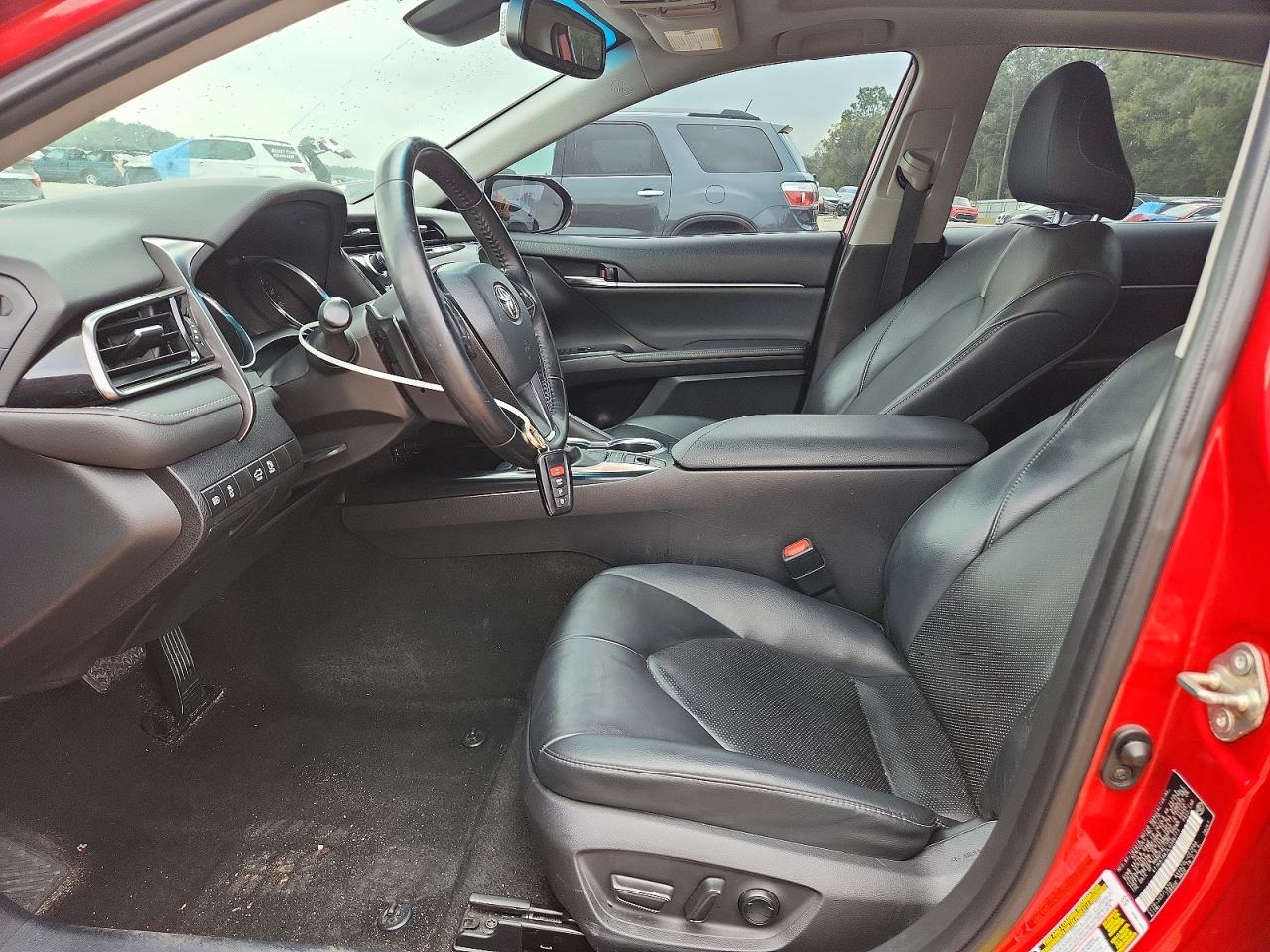 2020 TOYOTA CAMRY XSE photo 7