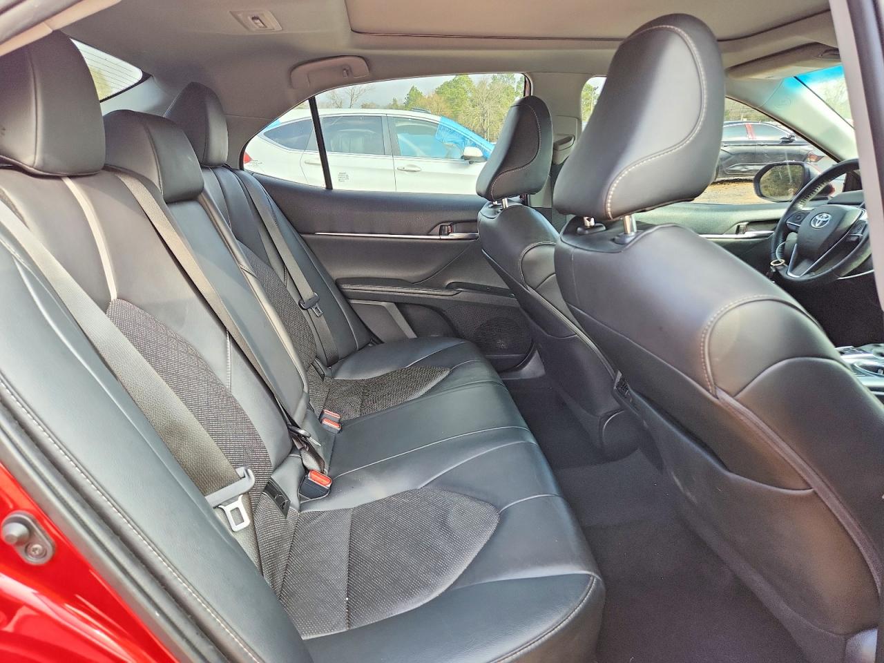 2020 TOYOTA CAMRY XSE photo 10