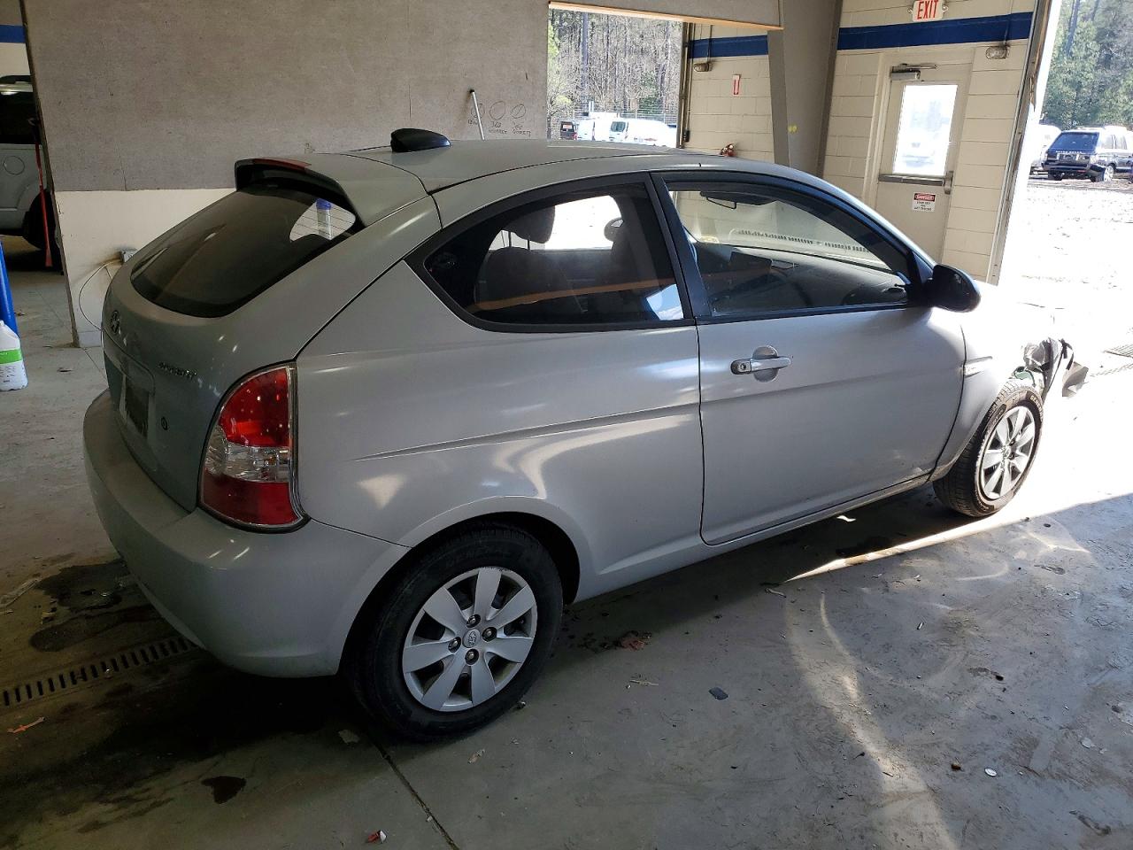 2009 HYUNDAI ACCENT GS photo 3