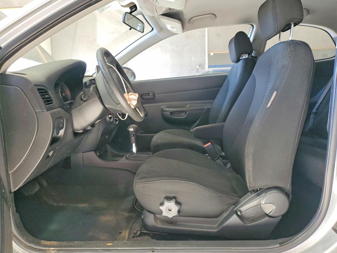 2009 HYUNDAI ACCENT GS photo 7