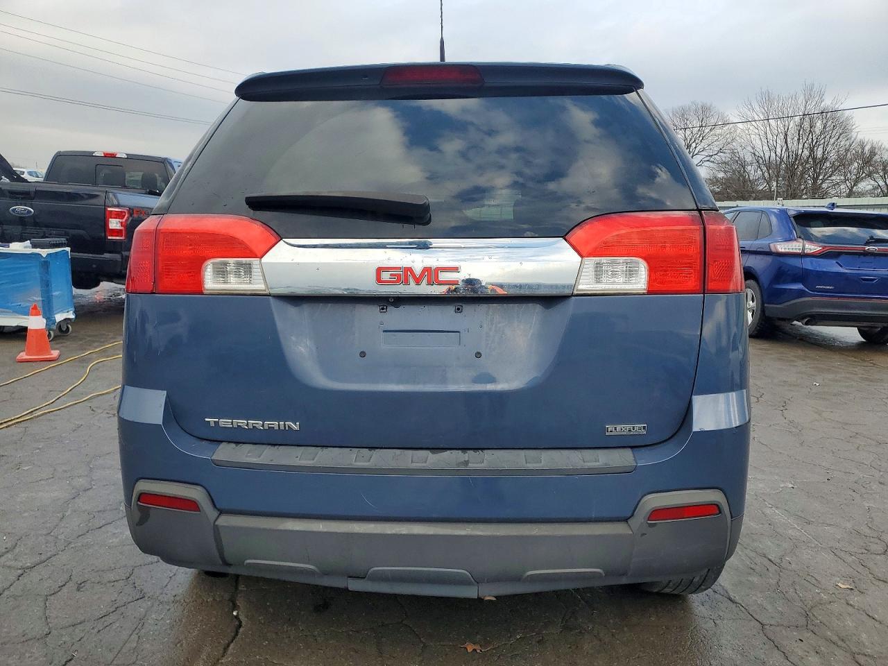 2012 GMC TERRAIN SLE photo 6