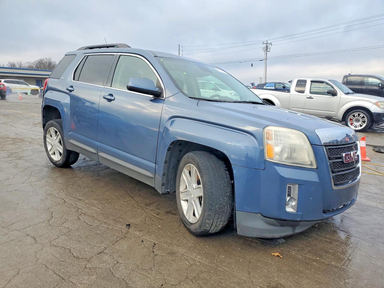 2012 GMC TERRAIN SLE photo 4