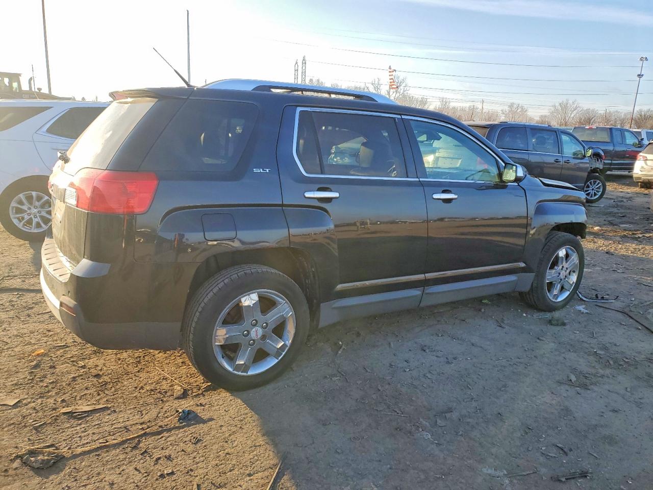 2012 GMC TERRAIN SLT photo 3