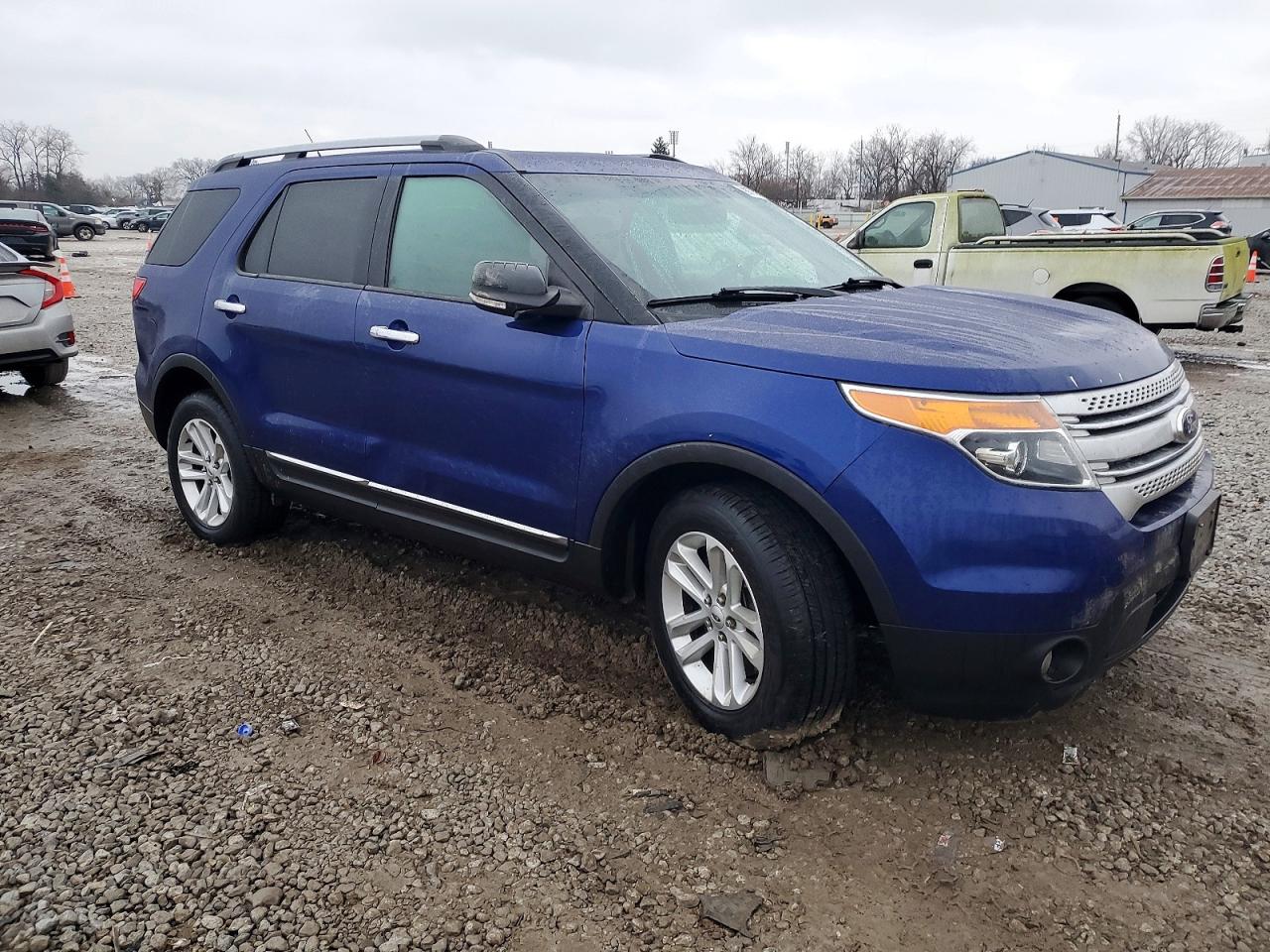 2014 FORD EXPLORER XLT photo 4