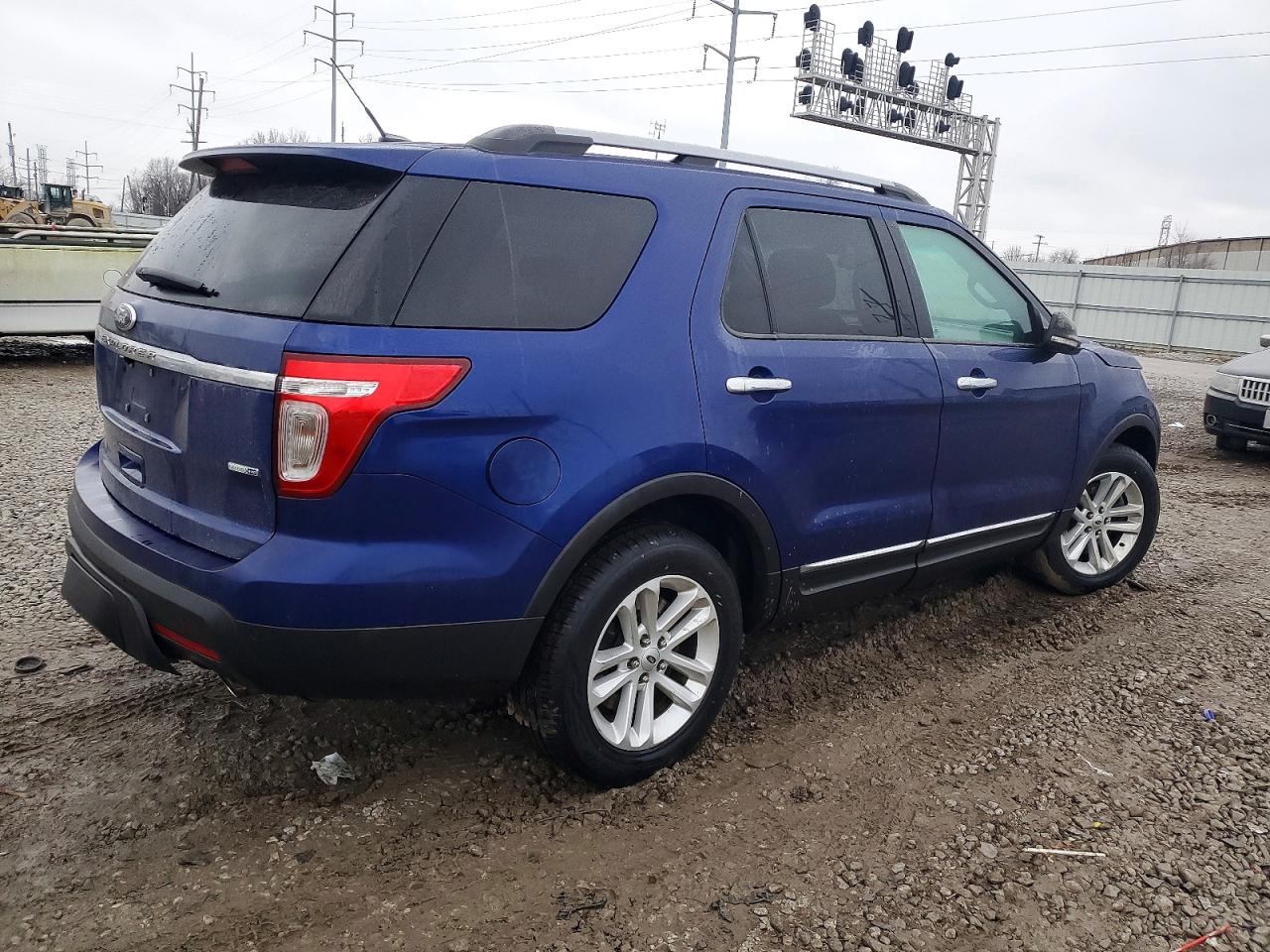 2014 FORD EXPLORER XLT photo 3