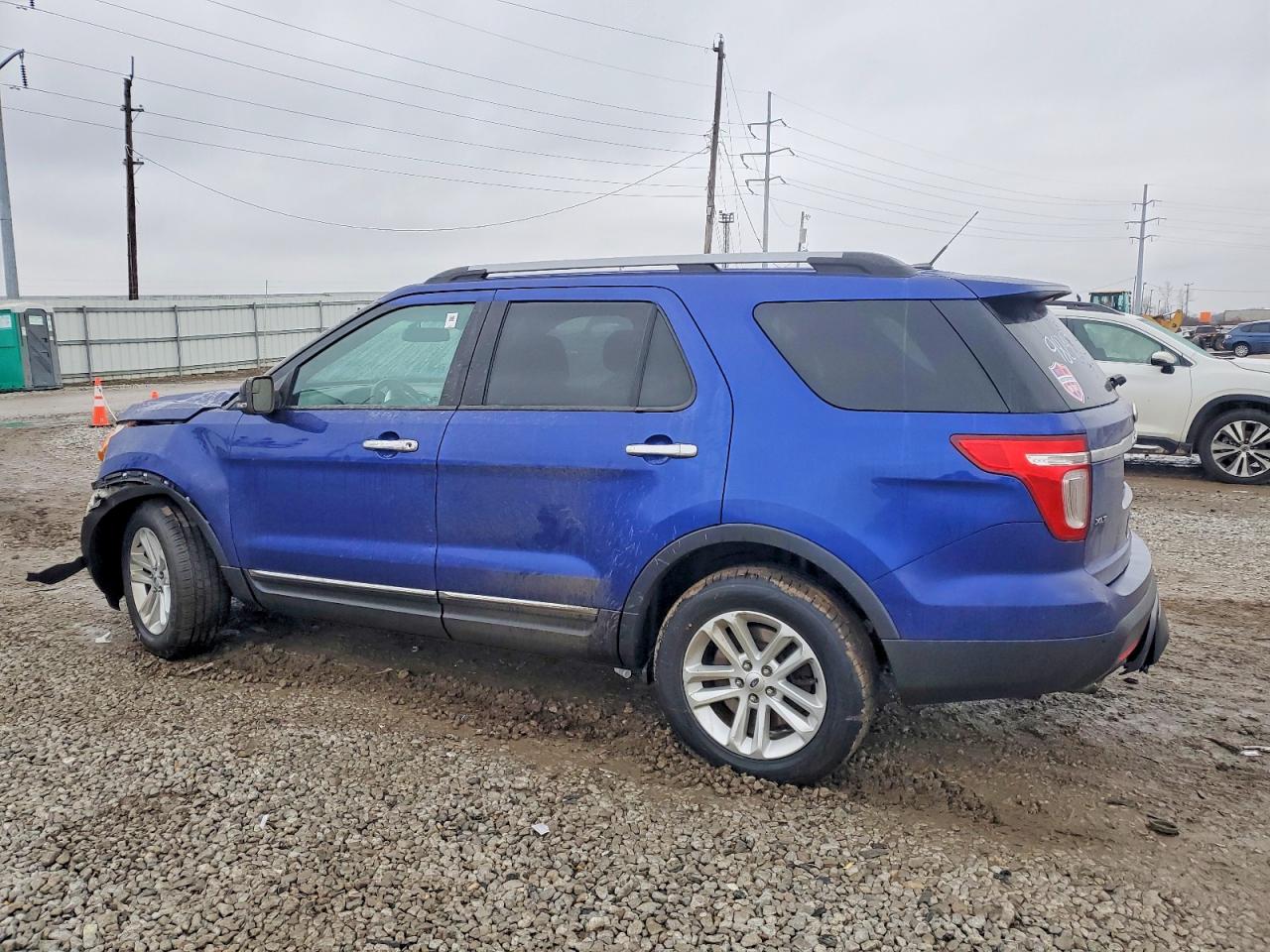 2014 FORD EXPLORER XLT photo 2