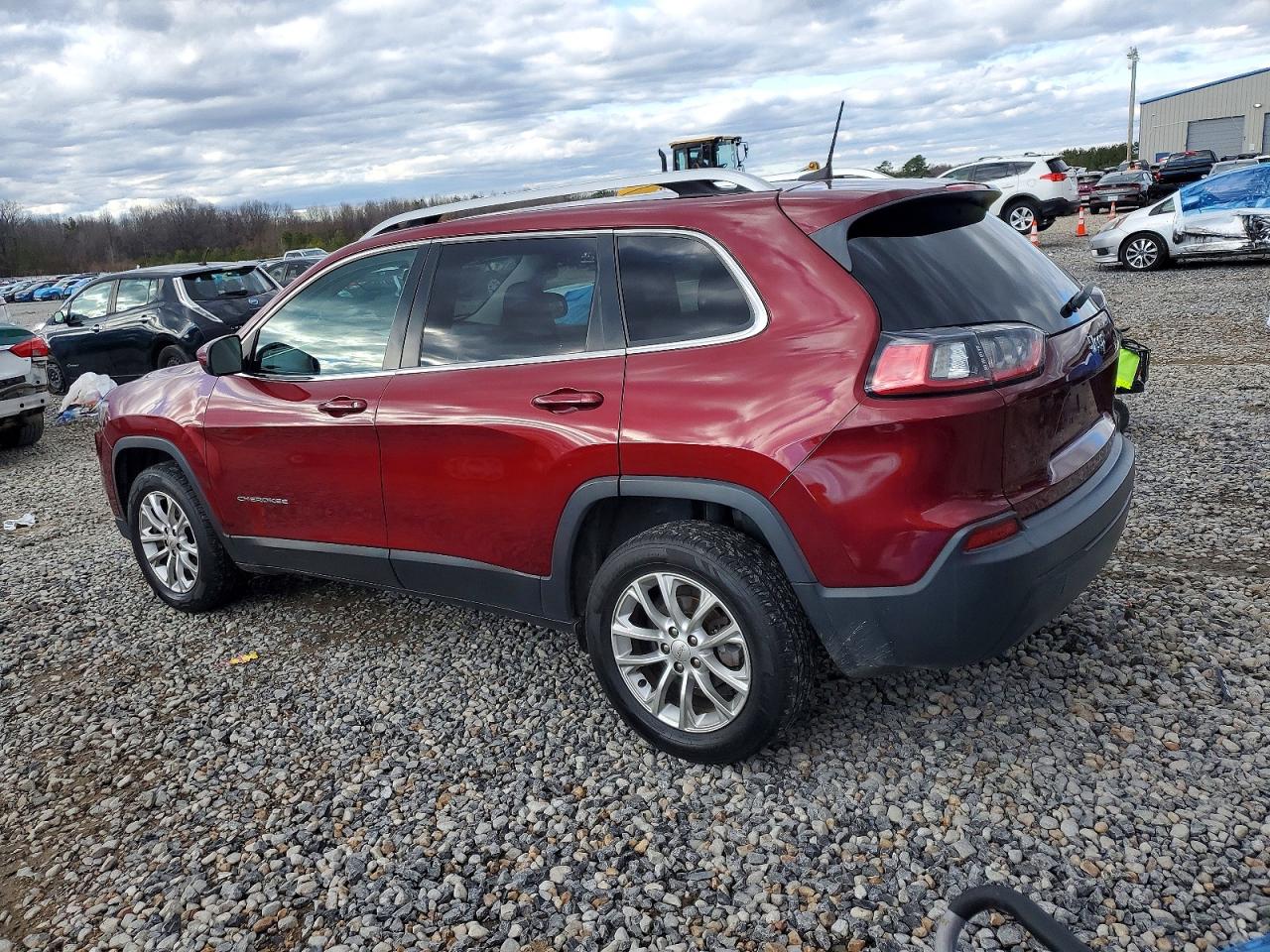 2019 JEEP CHEROKEE LATITUDE photo 2