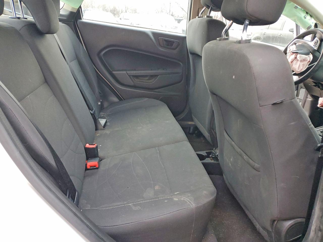 2018 FORD FIESTA SE photo 10