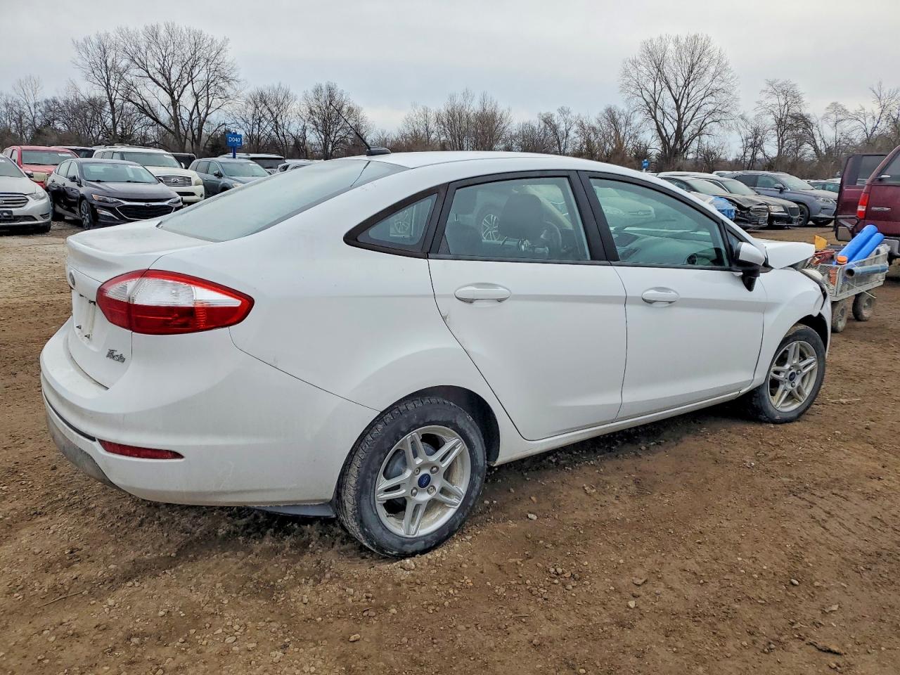 2018 FORD FIESTA SE photo 3