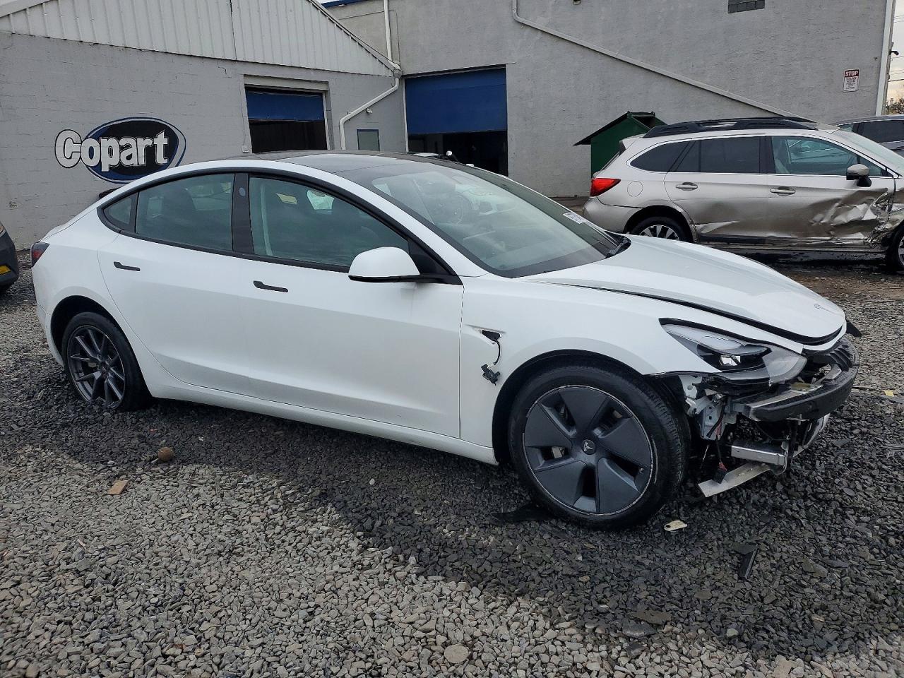 2022 TESLA MODEL 3 photo 4