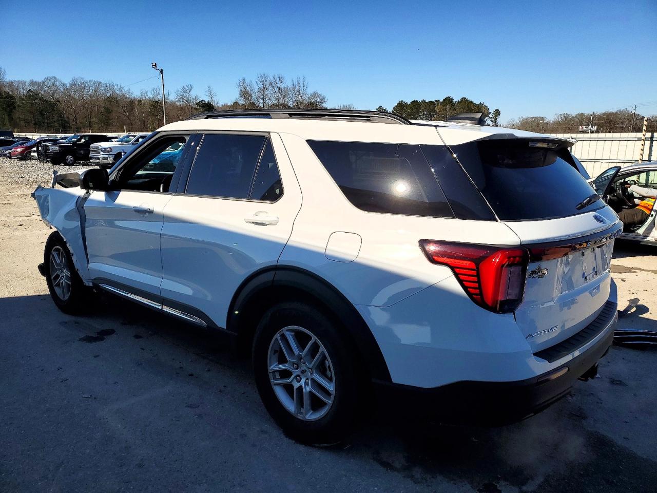 2025 FORD EXPLORER ACTIVE photo 2
