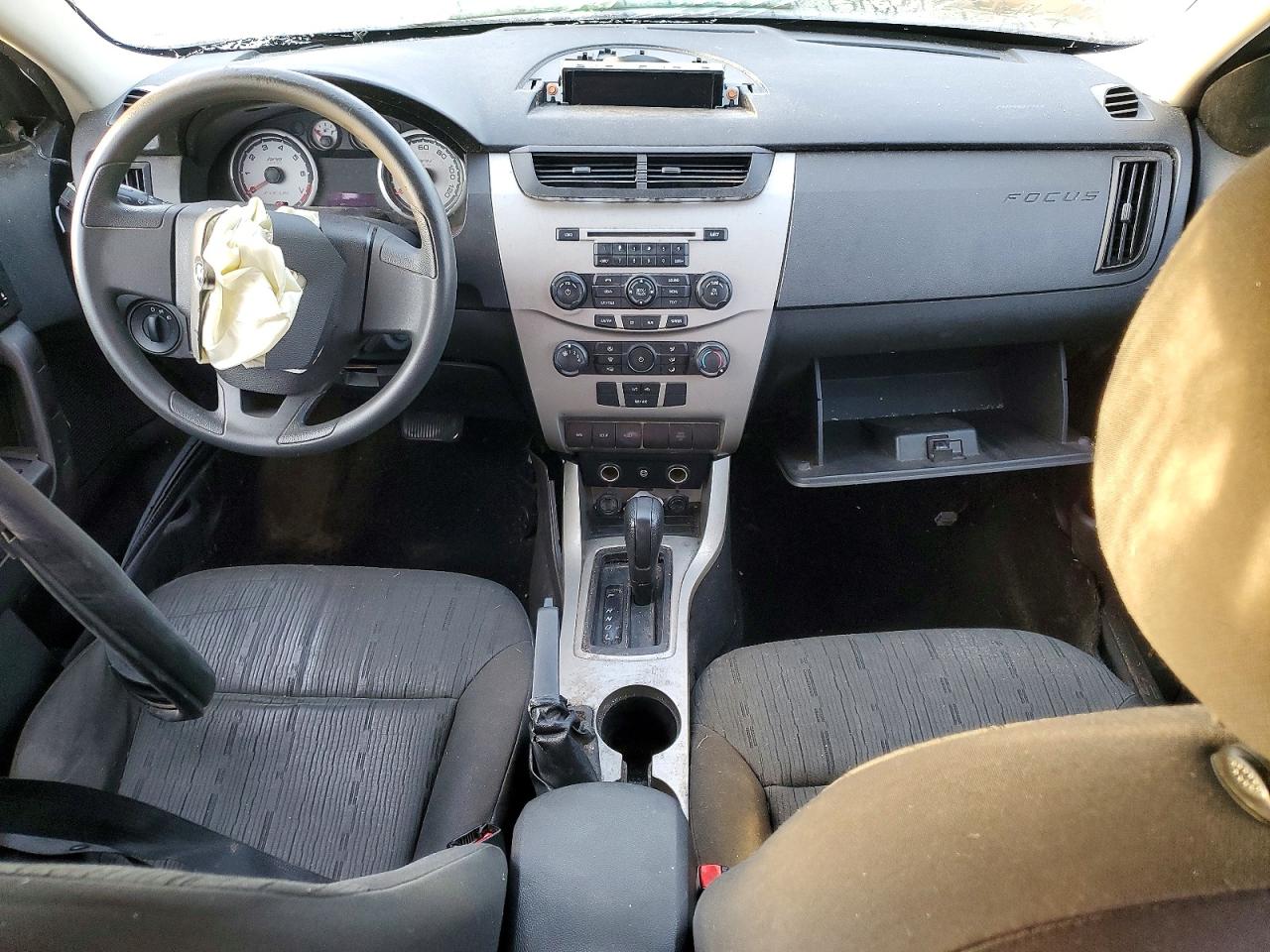 2008 FORD FOCUS SE photo 8