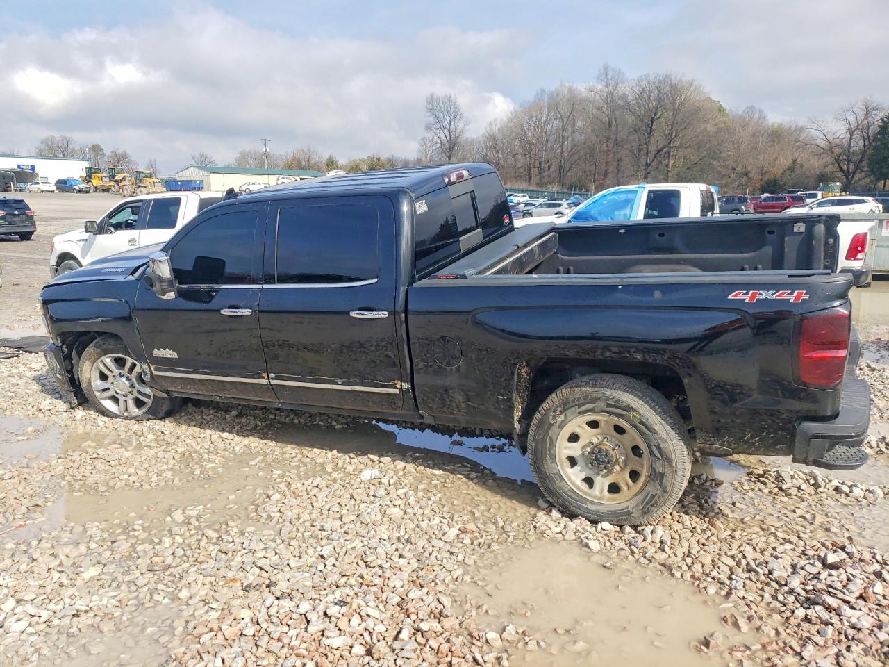 2017 CHEVROLET SILVERADO K2500 HIGH COUNTRY photo 2