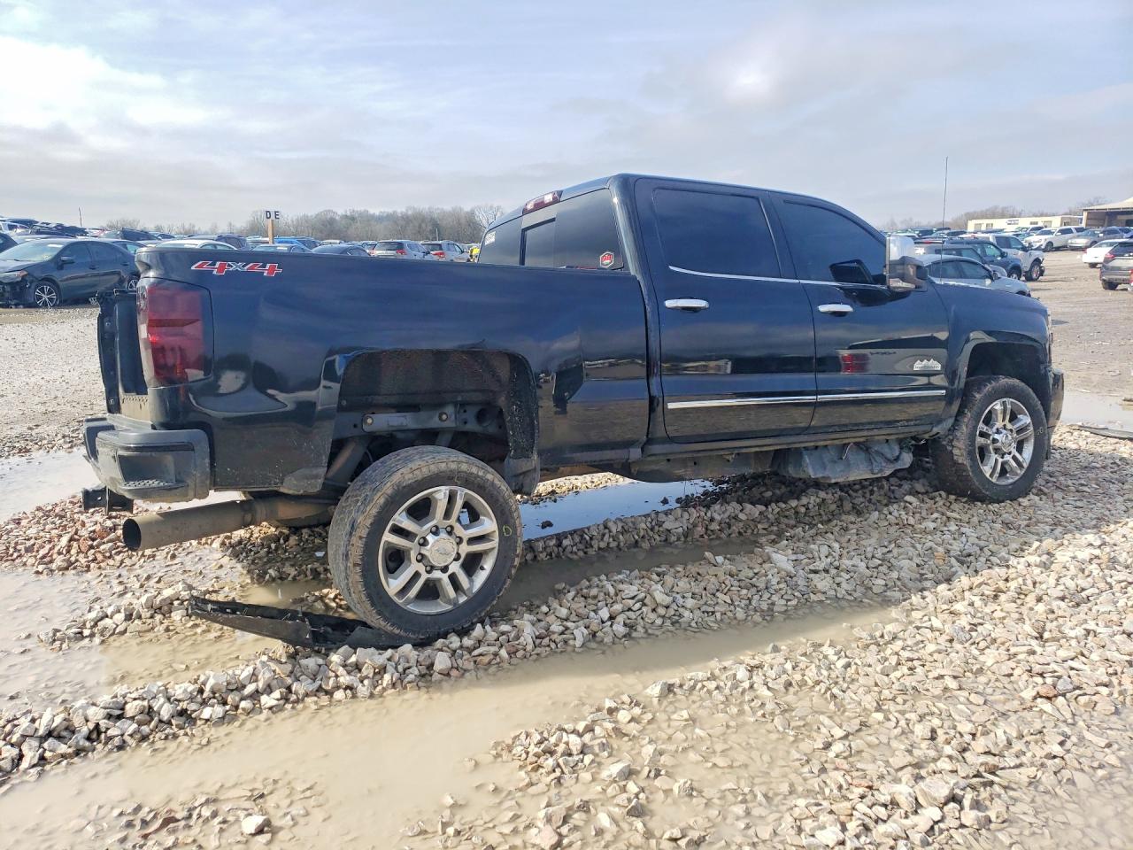 2017 CHEVROLET SILVERADO K2500 HIGH COUNTRY photo 3