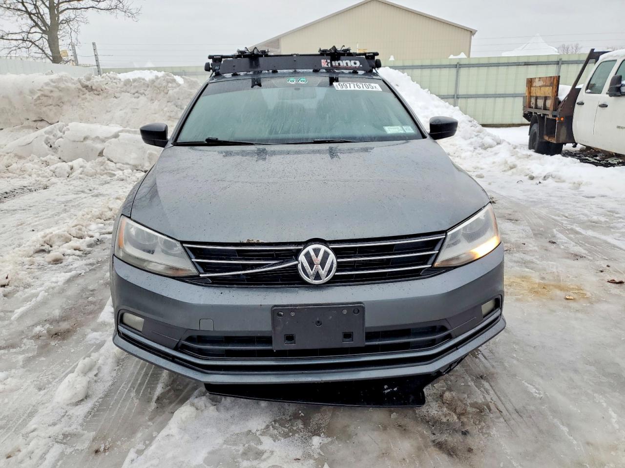2016 VOLKSWAGEN JETTA SPORT photo 5