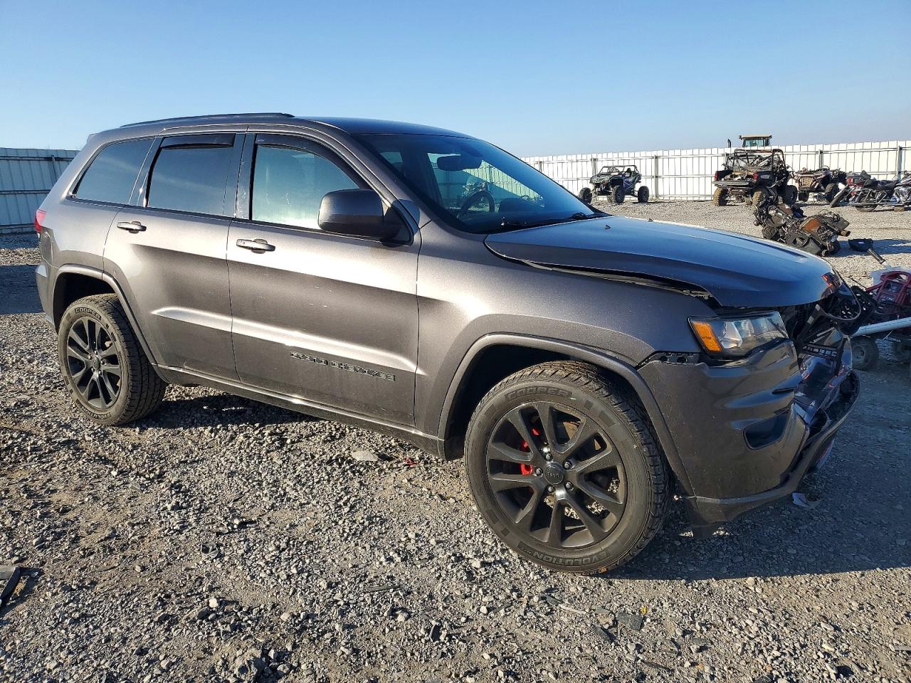 2018 JEEP GRAND CHEROKEE LAREDO photo 10
