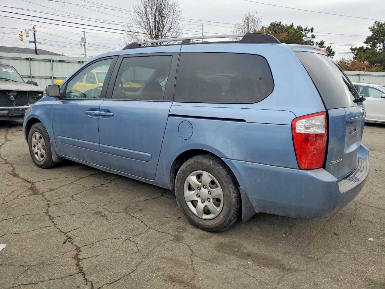2008 KIA SEDONA EX photo 2