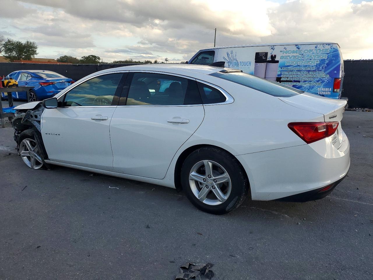 2023 CHEVROLET MALIBU LS photo 2