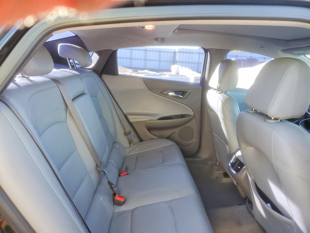 2017 CHEVROLET MALIBU LT photo 10