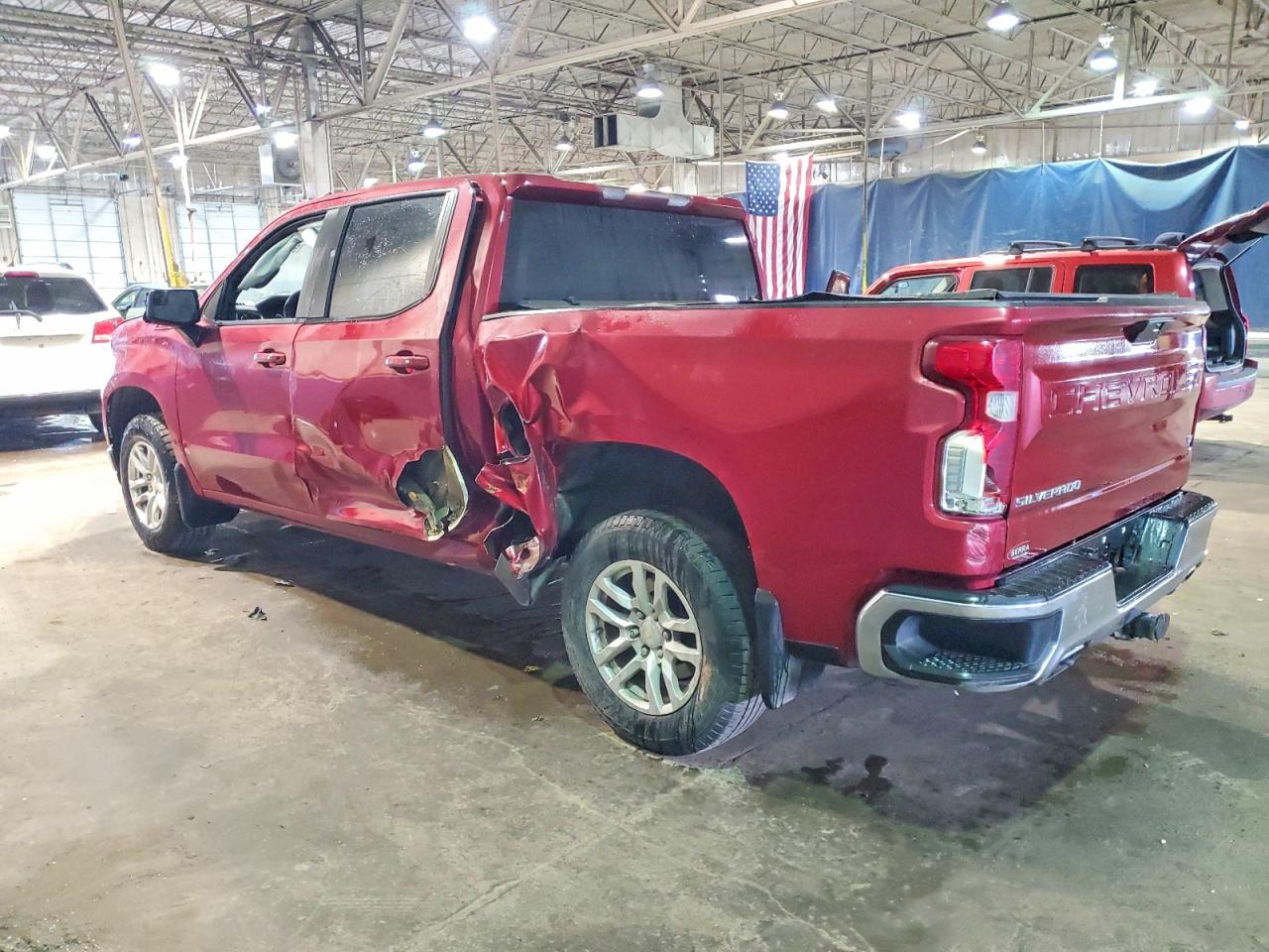 2019 CHEVROLET SILVERADO K1500 LT photo 2