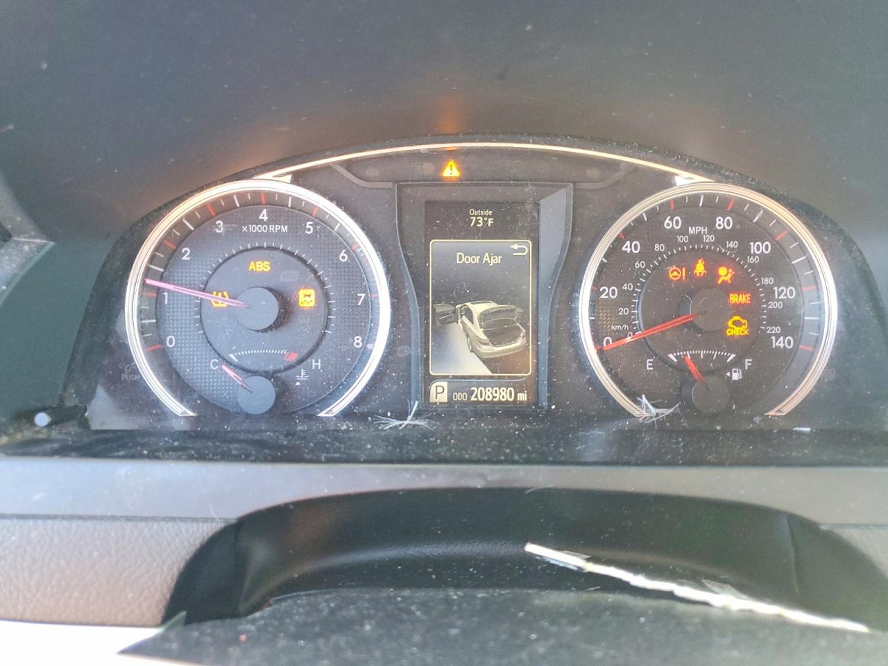 2015 TOYOTA CAMRY SE photo 9
