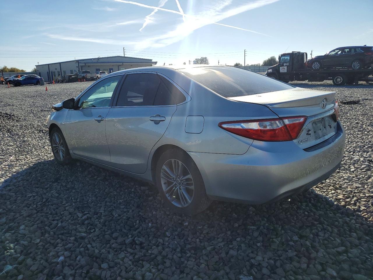 2015 TOYOTA CAMRY SE photo 2